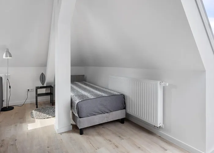 Appartement 2 *